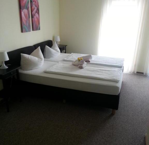 بنسيون Gasthof Am Waldeck