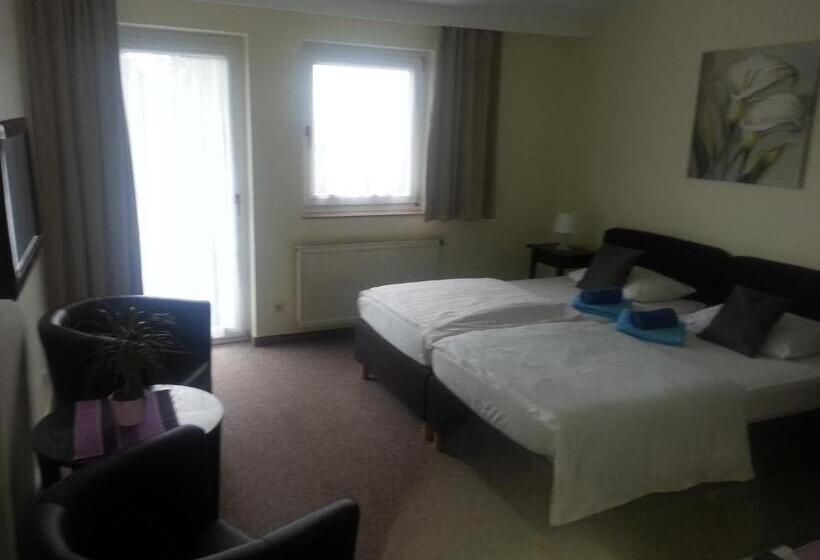 بنسيون Gasthof Am Waldeck