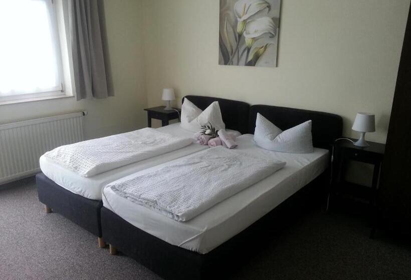 بنسيون Gasthof Am Waldeck