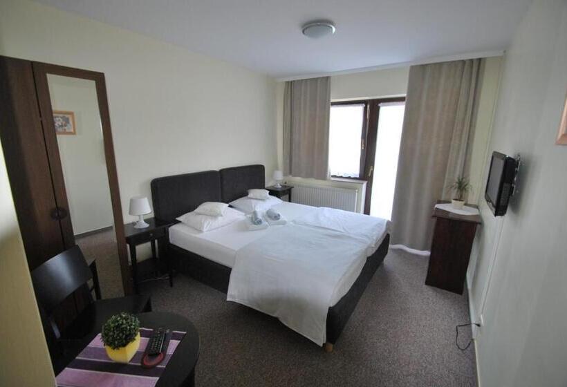 بنسيون Gasthof Am Waldeck