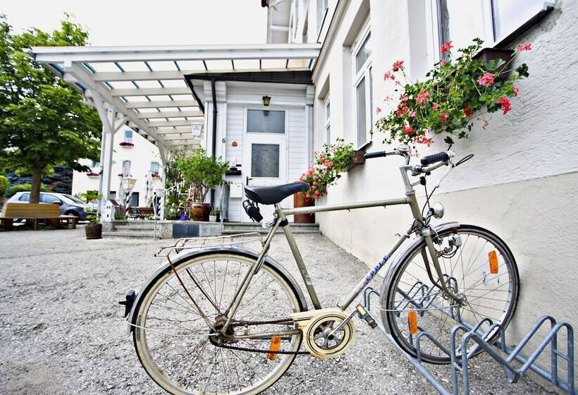 بنسيون Gasthof Zum Hirsch