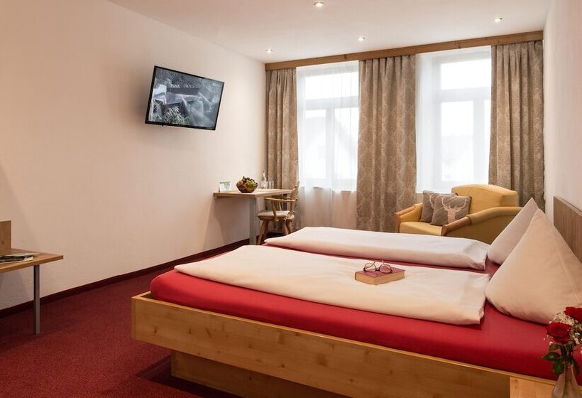 بنسيون Gasthof Zum Hirsch