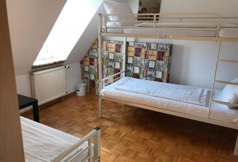 بنسيون Gasthof Und Hotel Zum Hirsch