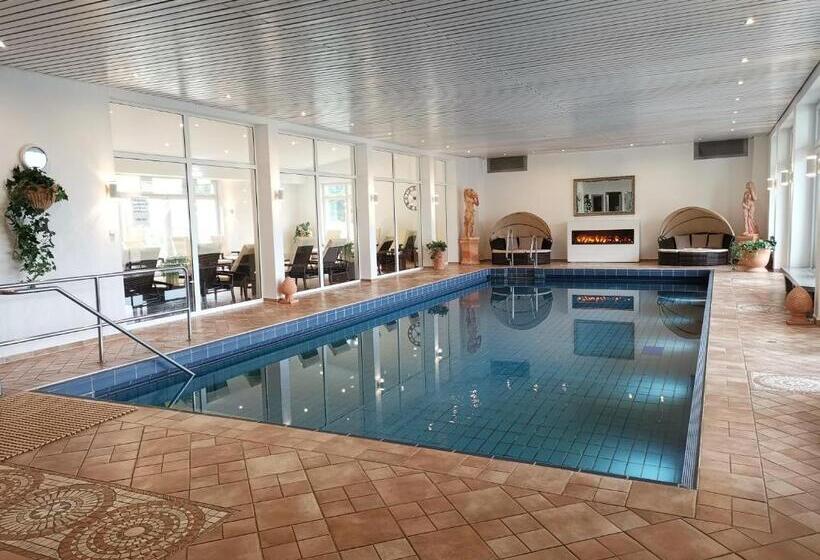 Пансион Gästehaus Dorflinde