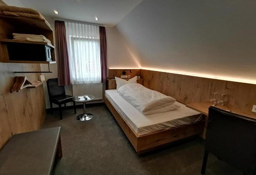 Пансион Gästehaus Dorflinde