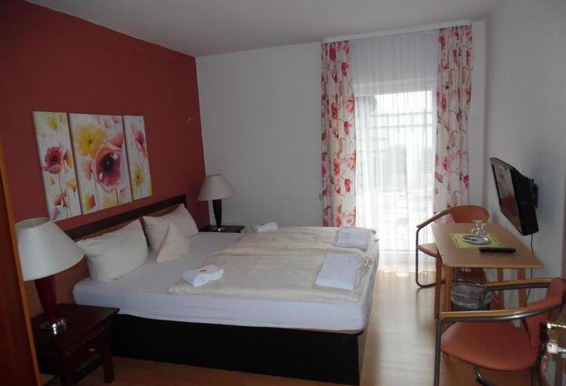 ペンション Edelweiß