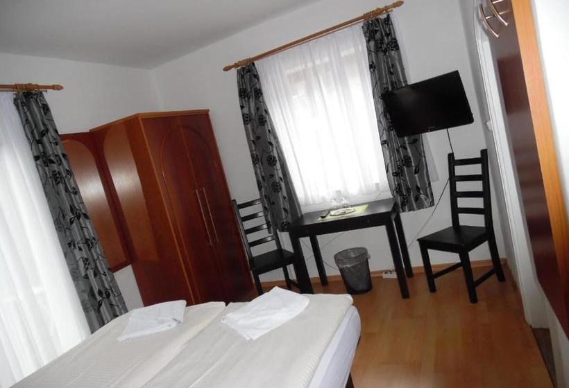 ペンション Edelweiß