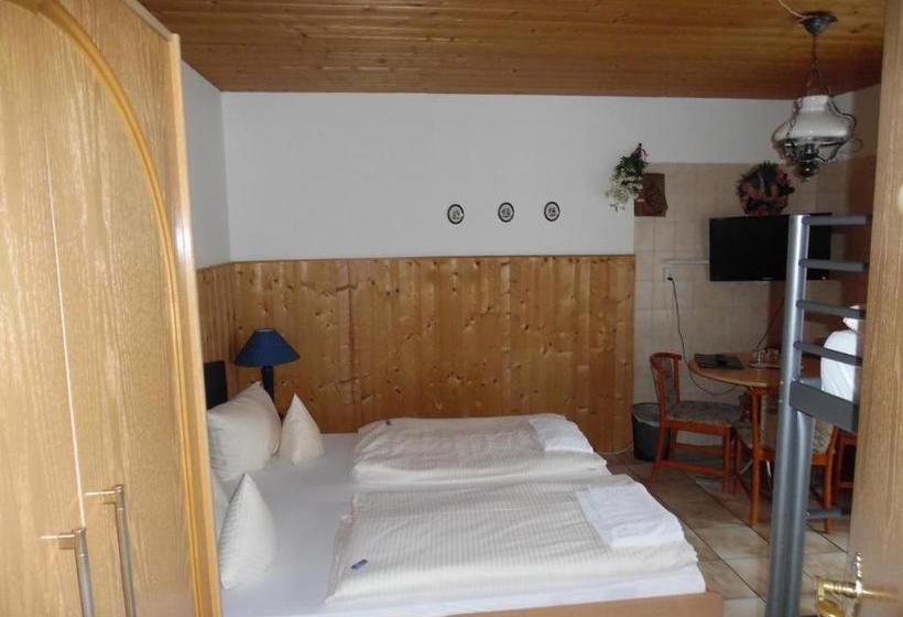 ペンション Edelweiß