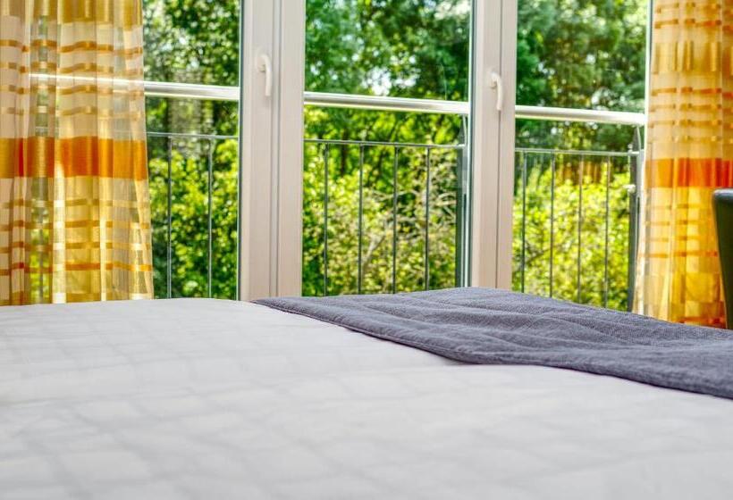 ペンション Jakob