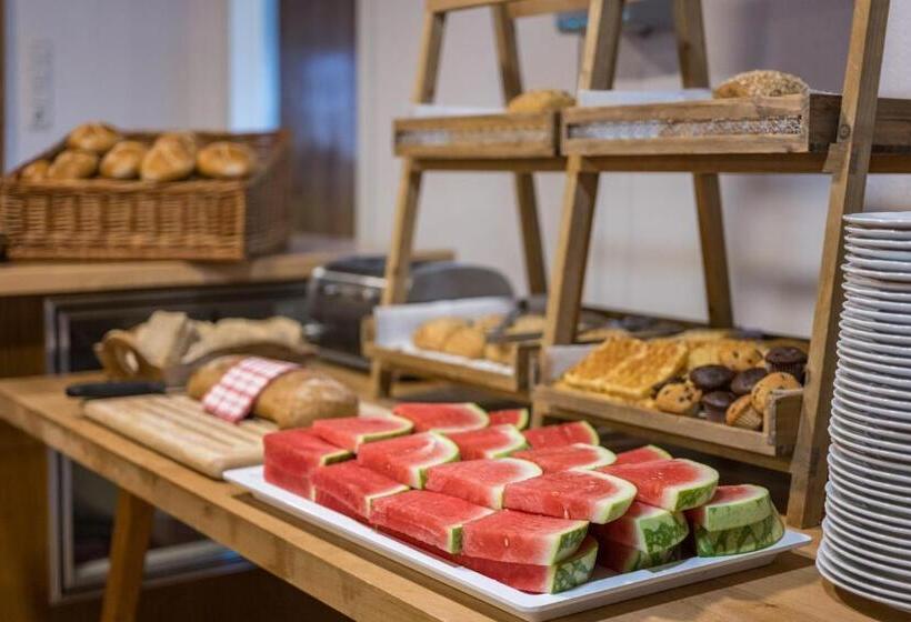 膳宿费 Familienhotel Löwen