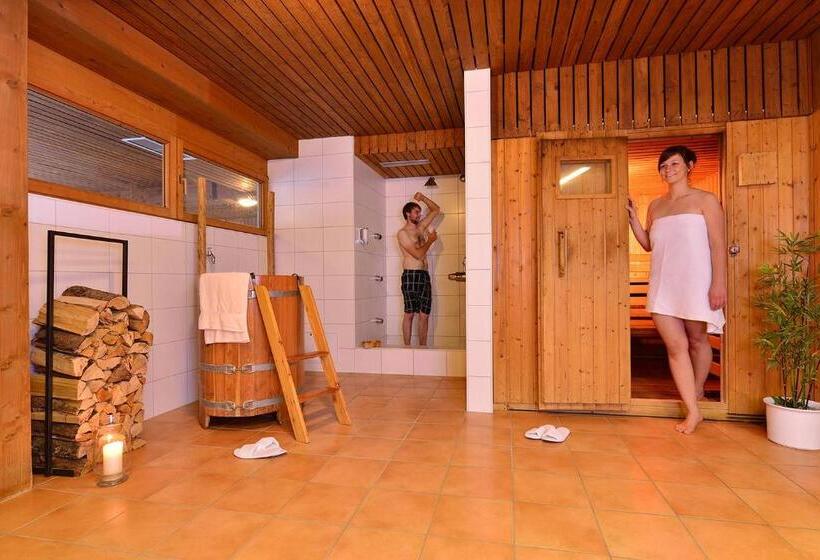 膳宿费 Familienhotel Löwen