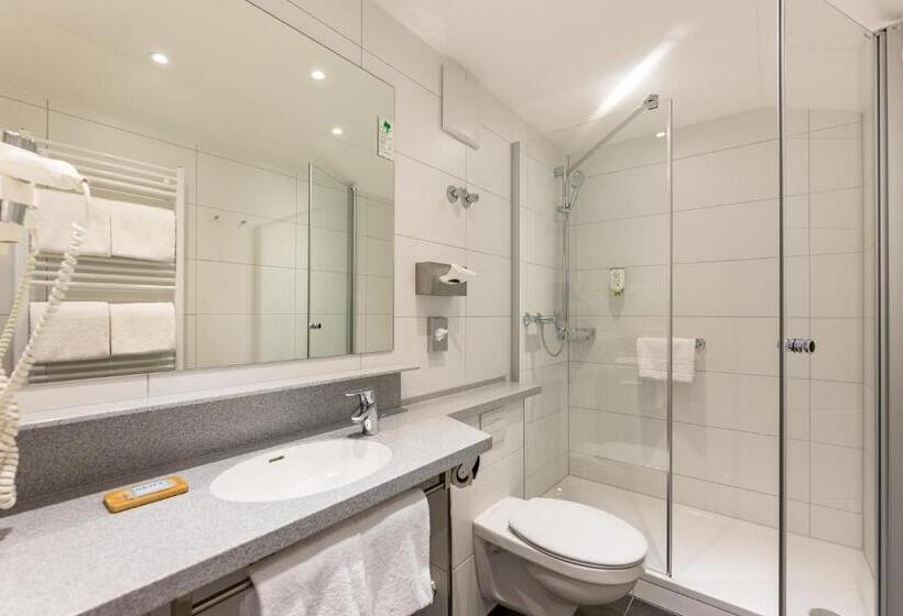 بنسيون Familienhotel Löwen