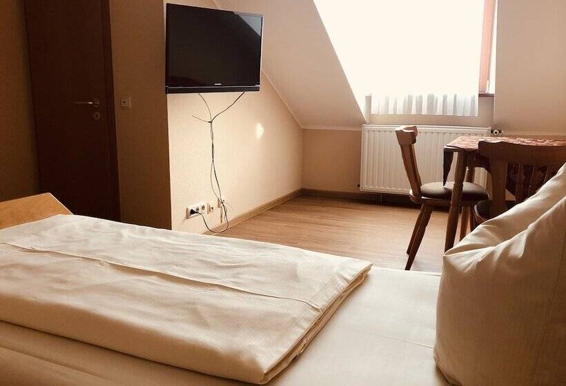 Пансион Landgasthof Zum Schwarzen Roß