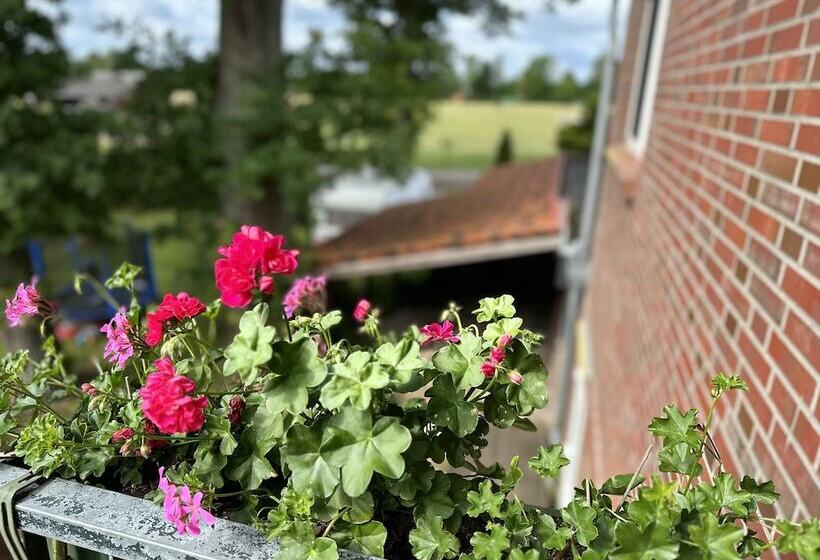 بنسيون Landhotel Vessens Hoff