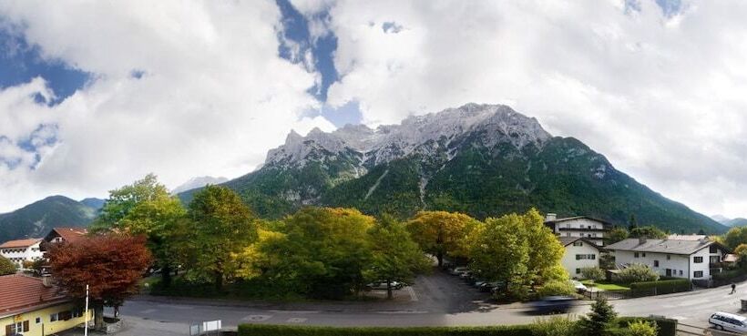 Post Hotel Mittenwald