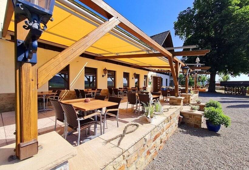 Waldquelle   Baumhaushotel Aerzen