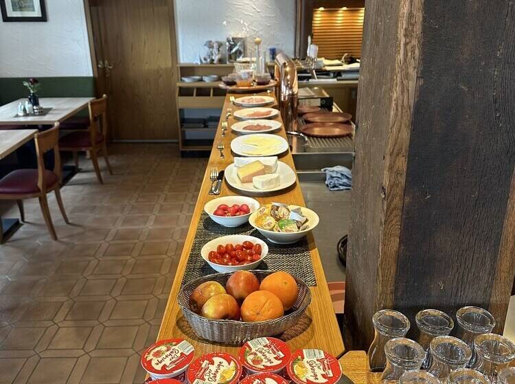 Waldquelle   Baumhaushotel Aerzen