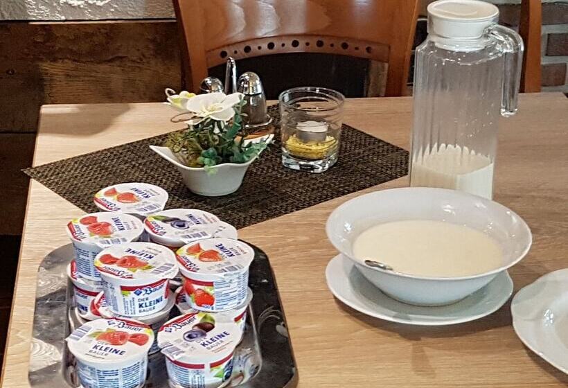 Waldquelle   Baumhaushotel Aerzen