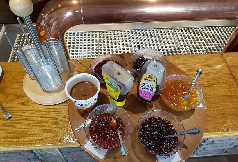 Waldquelle   Baumhaushotel Aerzen