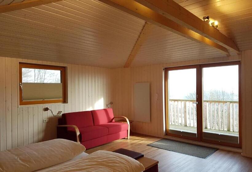 Waldquelle   Baumhaushotel Aerzen