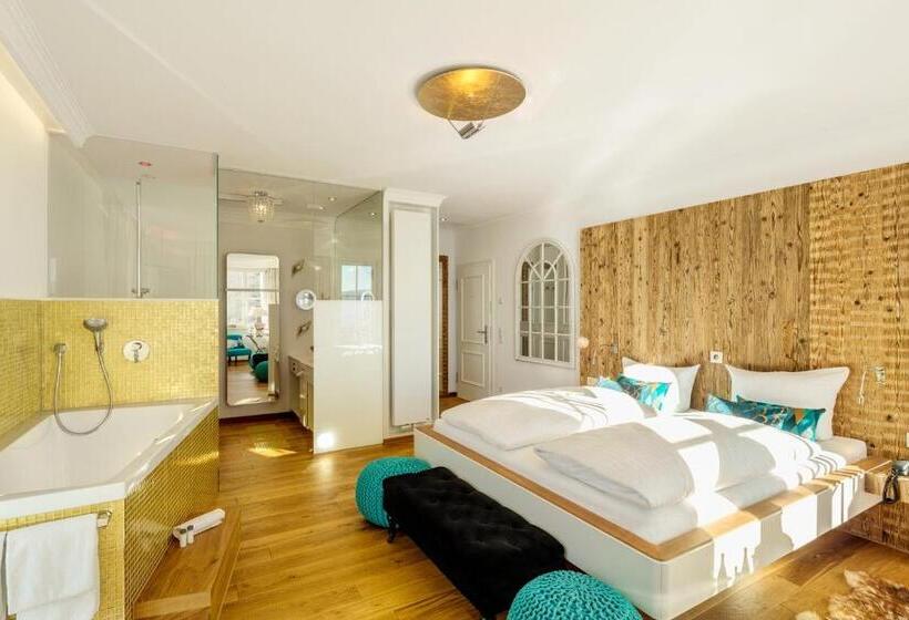 Yachthotel Helvetia Spa  Und Wellnessdomizil