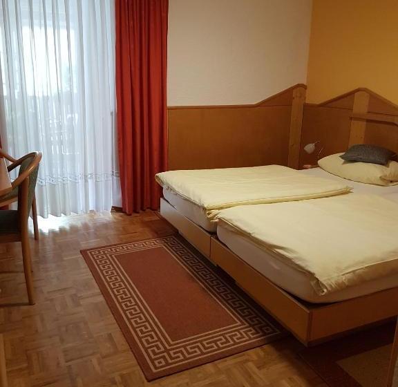 ベッドアンドブレックファースト Pension Maintal Eltmann