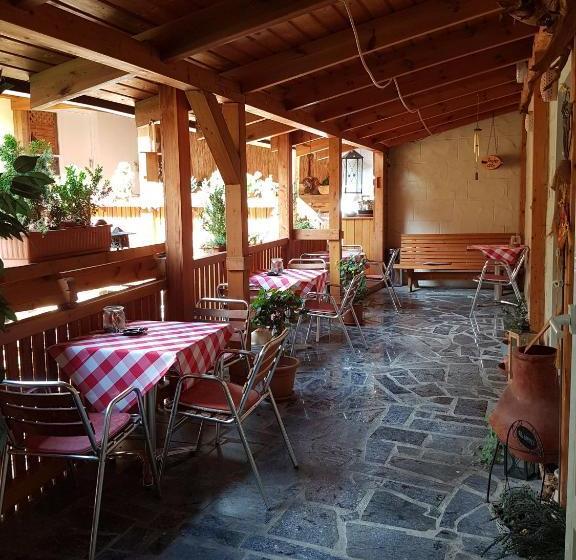 ベッドアンドブレックファースト Pension Maintal Eltmann