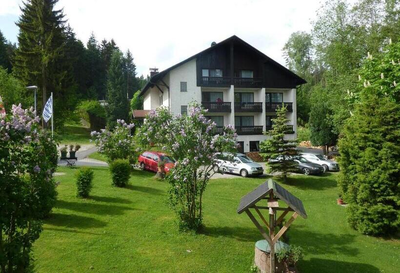 住宿加早餐  Landhaus Am Forst