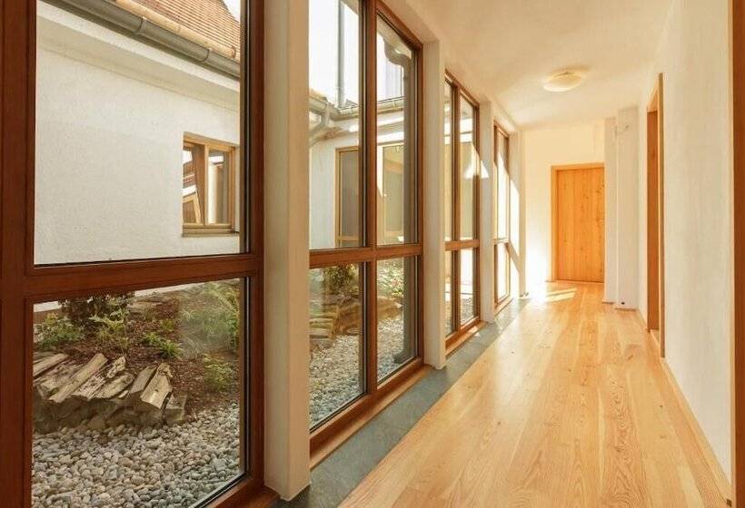 בית מלון כפרי Alter Wirt Gmbh In Grünwald