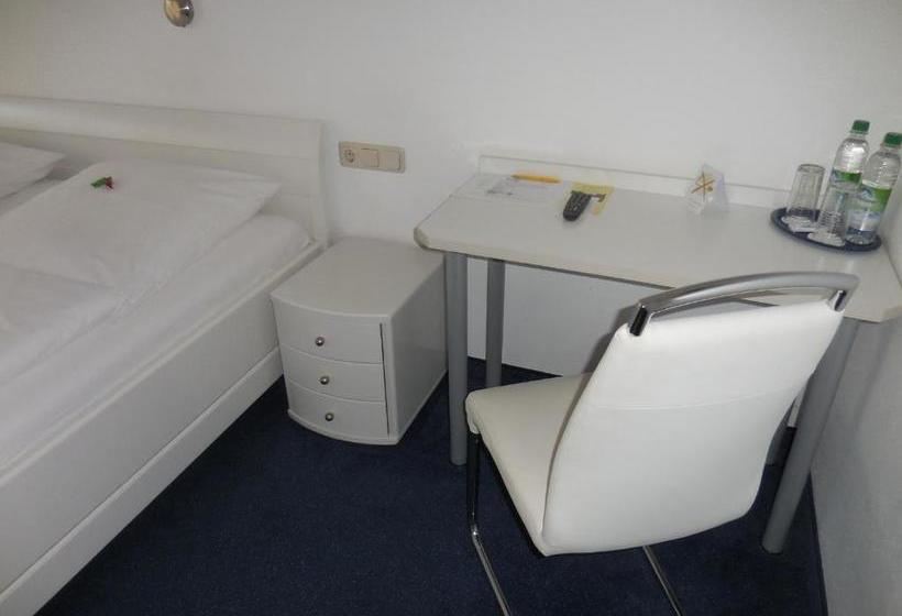 호텔 Garni Am Waldhang