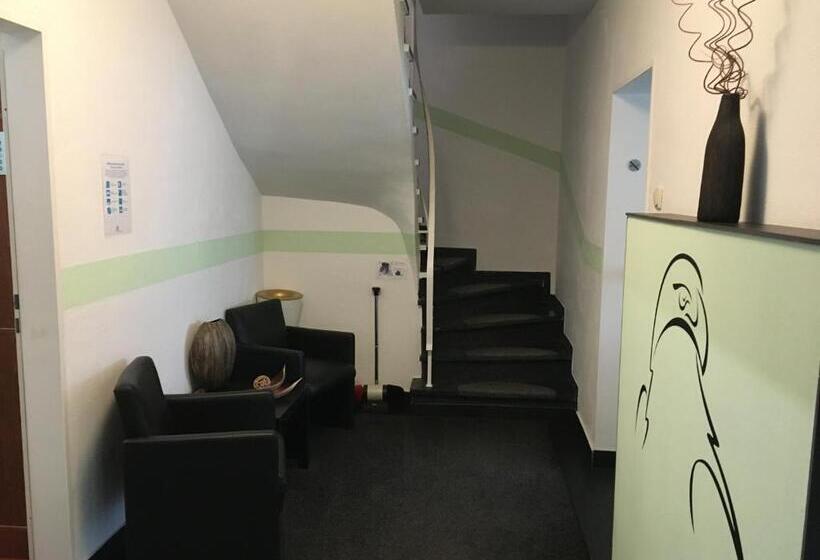 فندق Augsburg Goldener Falke