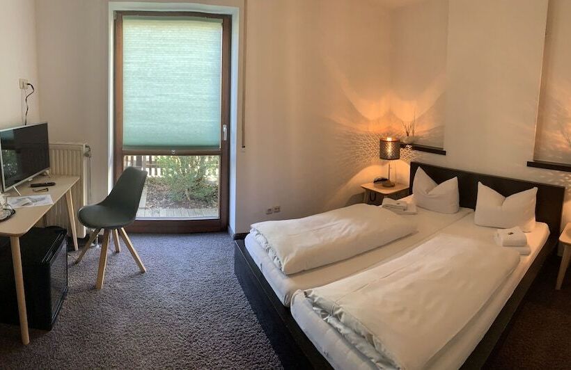 هتل Augsburg Langemarck