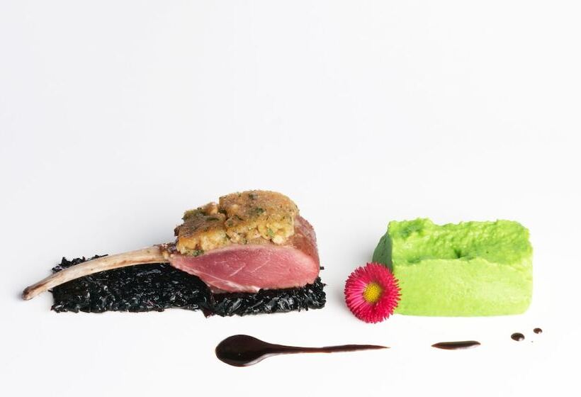 فندق Augustlhof Restaurant &