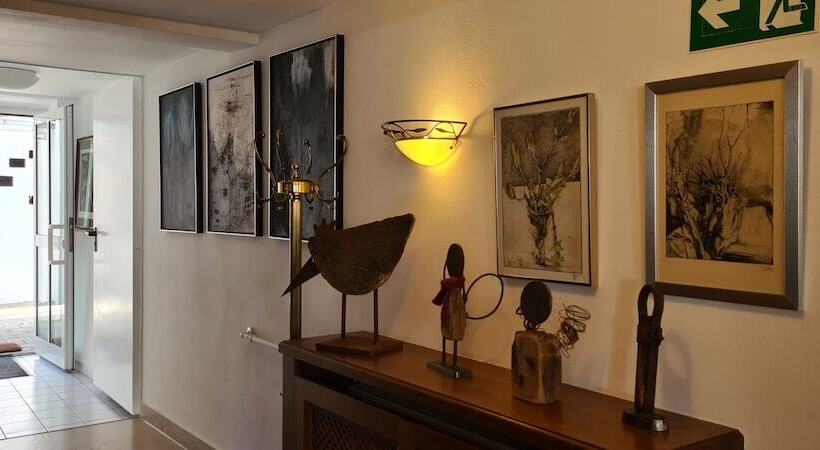 호텔 Garni  Am Ellinger Tor