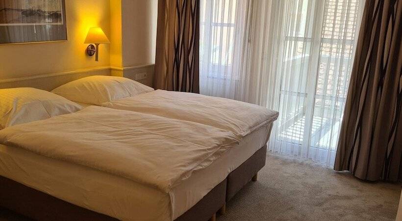 酒店 Garni  Am Ellinger Tor