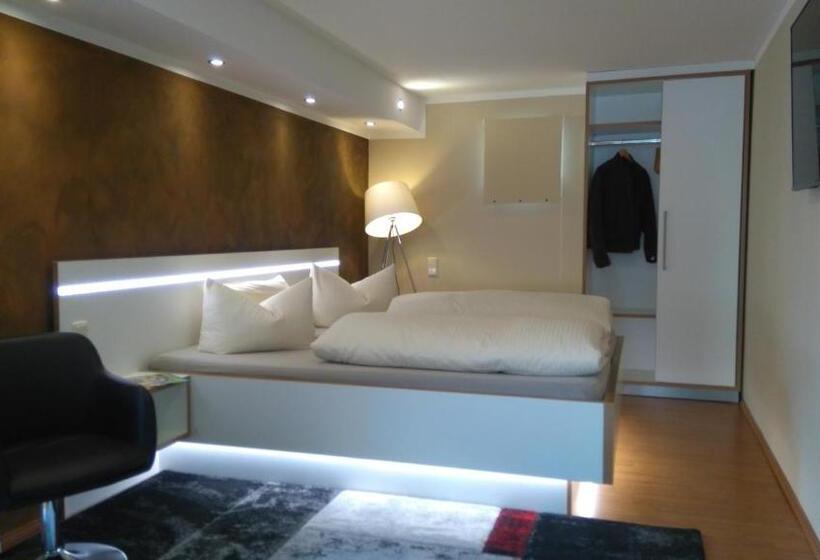 Отель Garni Zur Krone