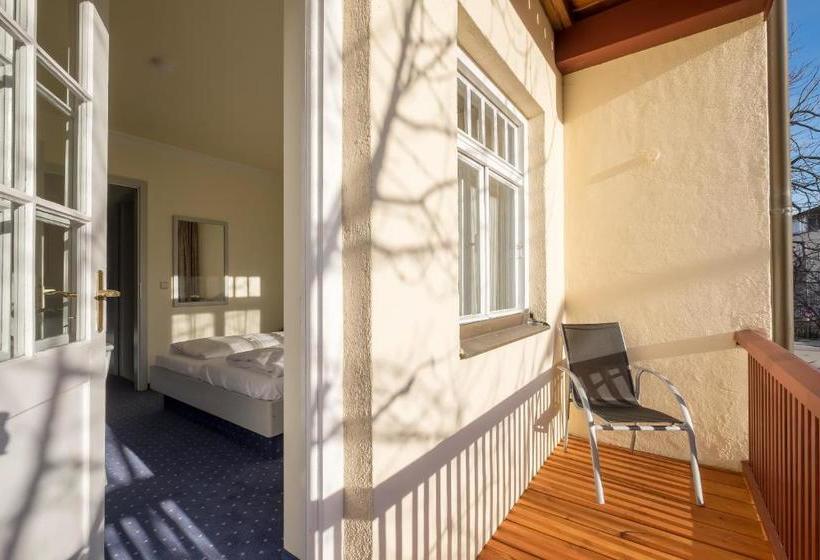 Отель Gautinger Hof