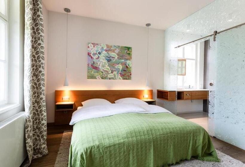 ホテル Gut Sonnenhausen