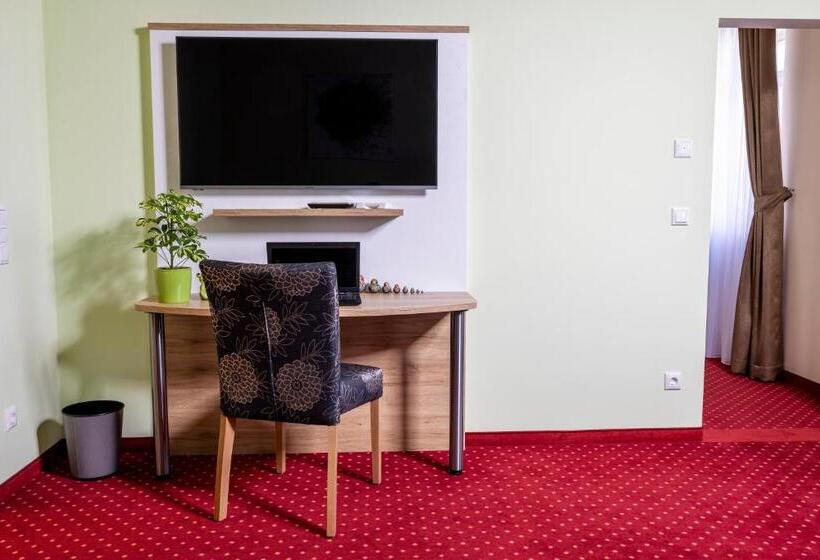 호텔 Konradp Holzkirchen