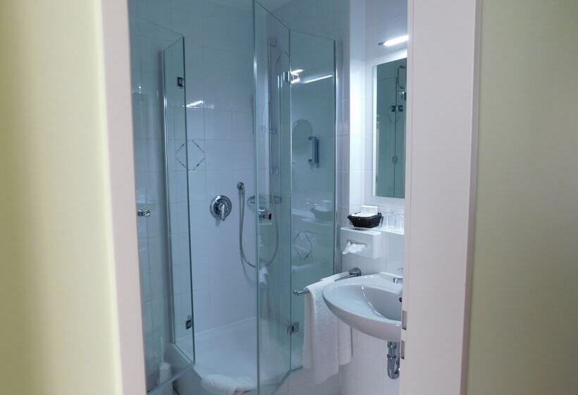 호텔 Konradp Holzkirchen