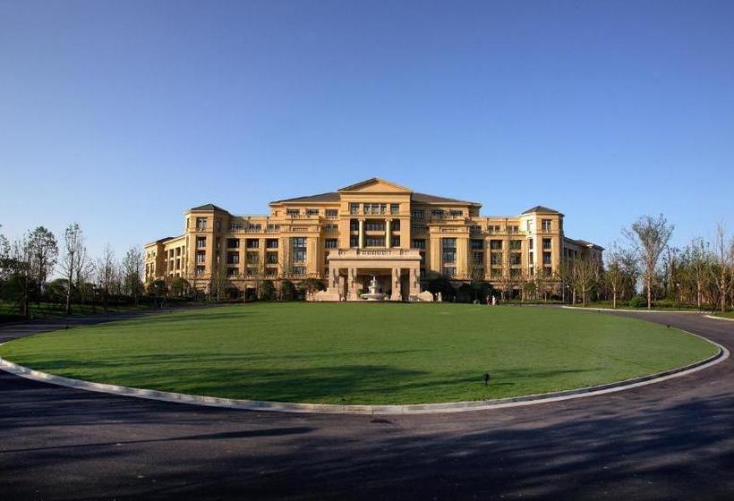 Отель Landison Green Town Xinchang