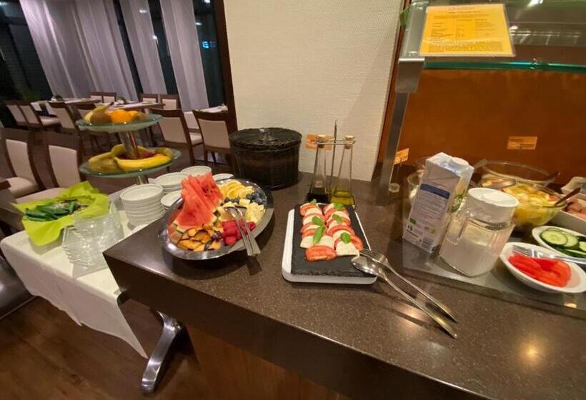 Отель Qualitel Hilpoltstein