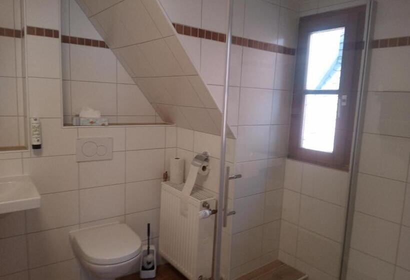 Отель Restaurant Goldenes Lamm