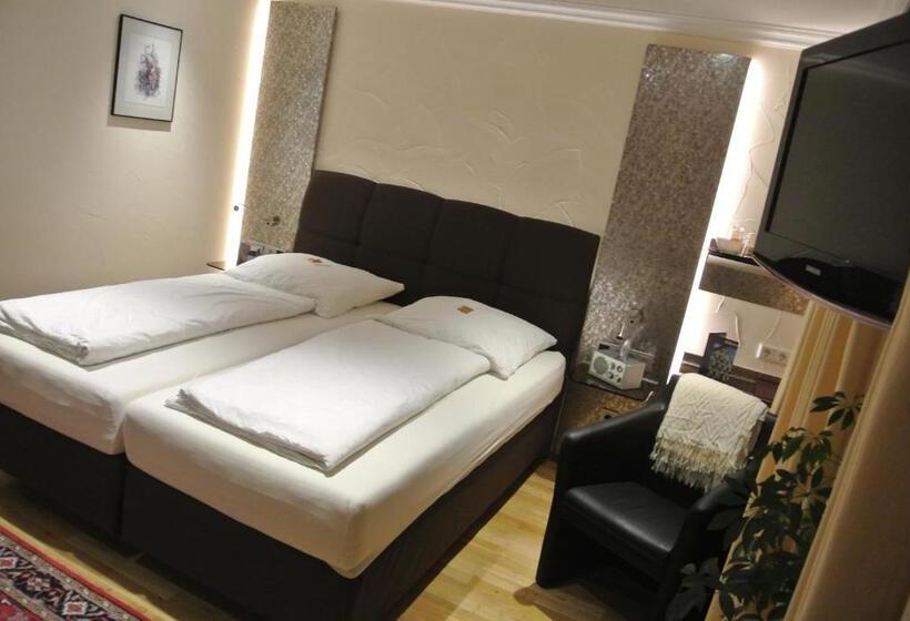 Отель Restaurant Goldenes Lamm