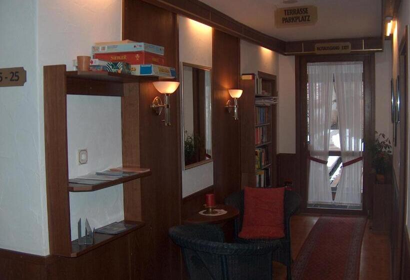 Отель Restaurant Goldenes Lamm