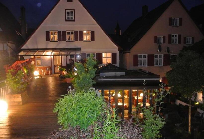 Отель Restaurant Goldenes Lamm