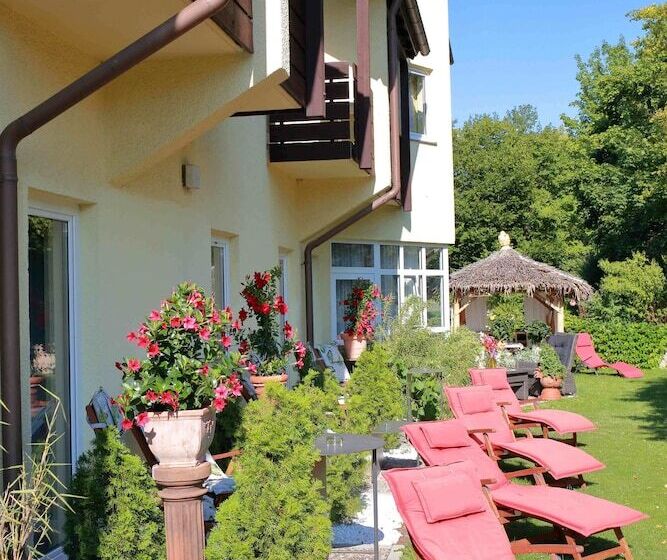 בית מלון כפרי Romerstadt