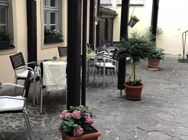 בית מלון כפרי Sandstern