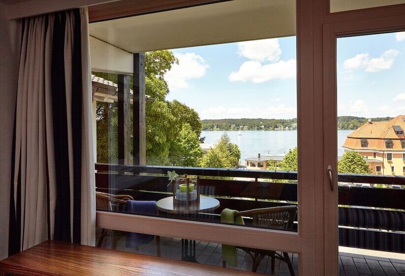 Отель Schloss Berg