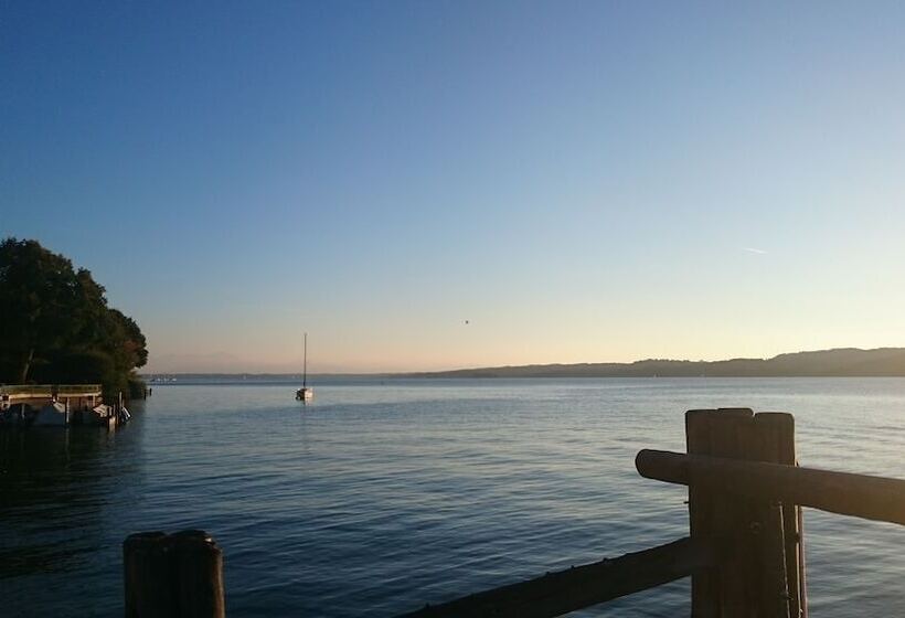 Отель Schloss Berg